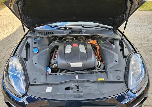 Porsche Cayenne cena 164000 przebieg: 150000, rok produkcji 2014 z Białystok małe 137